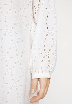 Minimum Pilma - Maxi-Jurk - White -Dames Kledings Winkel 08fa684e559040a480a9116f85a12bad