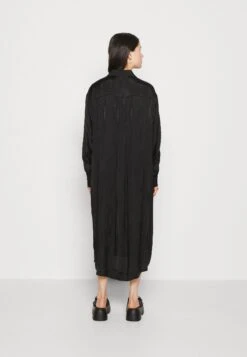 Monki Blousejurk - Black Jaquard 10 Monki Blousejurk - Black Jaquard -Dames Kledings Winkel 0a1a6be41f4647ef929b465ef15d608c