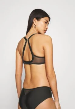 Chantelle Chic Essential Spacer - Beugel Bh - Schwarz -Dames Kledings Winkel 0a772ffc75f842f594a477e8f05ea9ee