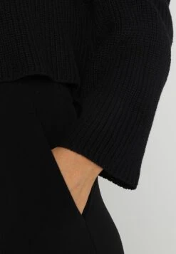 Even&Odd Cropped Jumper - Trui - Black -Dames Kledings Winkel 10716b29e3fd4dcd813ae28c5b6486e3