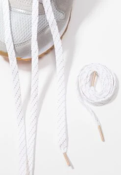 Skechers Sneakers Laag - Light Grey -Dames Kledings Winkel 1c2a6eb659094c6c9761f38fac2292ab