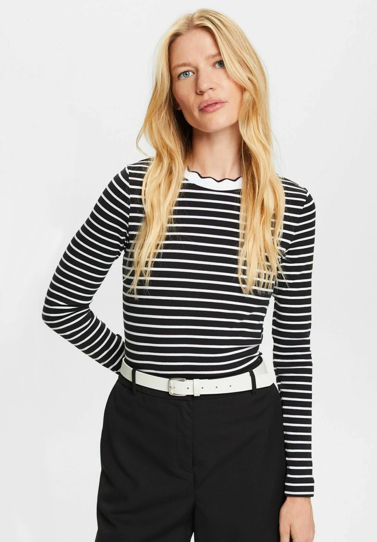 ESPRIT Muschelkante Am Ausschnitt - Longsleeve - Black 3 ESPRIT Muschelkante Am Ausschnitt - Longsleeve - Black