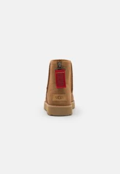 Ugg Classic Mini Logo Zip - Korte Laarzen - Chestnut -Dames Kledings Winkel 32018fa881d0416b9ff8c56586cf1ca5