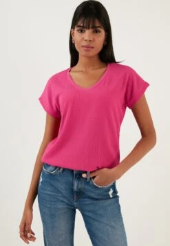 LELA Regular Fit - Blouse - Fuchsia 12 LELA Regular Fit - Blouse - Fuchsia -Dames Kledings Winkel 4b30f03d63a84bb585b2003850fead5b