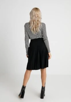 A-Lijn Rok - Black -Dames Kledings Winkel 5053c38cb0014b659c7b9f981ef22899