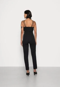 Wal G Nikita Cut Out - Jumpsuit - Black 9 Wal G Nikita Cut Out - Jumpsuit - Black -Dames Kledings Winkel 523f9beaa4bf46c587d614163cad1190
