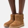 Ugg Classic Mini Logo Zip - Korte Laarzen - Chestnut 2 Ugg Classic Mini Logo Zip - Korte Laarzen - Chestnut -Dames Kledings Winkel 532a050e63994b8d8da8a740b65fd9a8