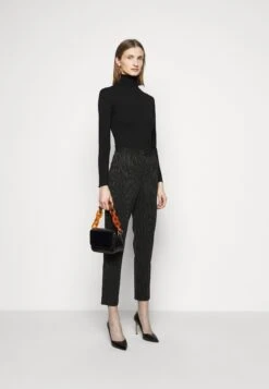 Dames Kledings Winkel -Dames Kledings Winkel 56d6443e35474005892be2efd15f42b5