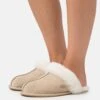 Ugg Scuffette - Pantoffels - Mustard Seed/Natural -Dames Kledings Winkel 71744e0028554ac09bd5778e810b9ca8