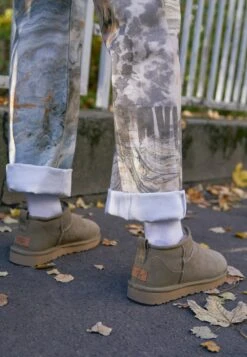 Ugg Korte Laarzen - Marrone -Dames Kledings Winkel 805545edaa1f4bd18248d04b1a641ed4