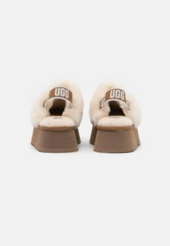 Ugg Funkette - Pantoffels - Chestnut 9 Ugg Funkette - Pantoffels - Chestnut -Dames Kledings Winkel 8558314d6725466c93610e1fcaf3c85e