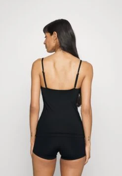 Seafolly Collective Wrap Front Singlet - Bikinitop - Black 11 Seafolly Collective Wrap Front Singlet - Bikinitop - Black -Dames Kledings Winkel 87d41f5f84ef49eeb3a8f18592cc4281