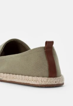 Pier One Rena Espadrille Unisex - Espadrilles - Olive -Dames Kledings Winkel 8b1ef3dce9d344a08d816af96a53324d