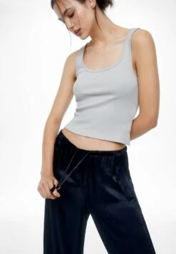 PULL & BEAR Satin Parachute - Broek - Mottled Black 11 PULL & BEAR Satin Parachute - Broek - Mottled Black -Dames Kledings Winkel 8be82a7c1e5443c891440162c3358830