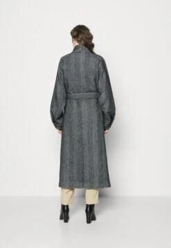 Gestuz Farren Coat - Mantel - Black/White -Dames Kledings Winkel 8c691059dd6847c9bf731a0a773c950d