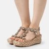 Alma En Pena Sandalen Met Sleehak - Beige 2 Alma En Pena Sandalen Met Sleehak - Beige -Dames Kledings Winkel 92087546ab5a4ad3a065eaa93926a971