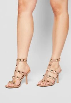 Steve Madden Capri - Sandalen - Nude 15 Steve Madden Capri - Sandalen - Nude -Dames Kledings Winkel 93baec227c1e4f15b6df048a87c9c4a4