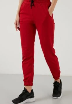LELA Slim Fit - Trainingsbroek - Red 8 LELA Slim Fit - Trainingsbroek - Red -Dames Kledings Winkel 941f1ab7945a4fdc8dd45bde81ea7bf7