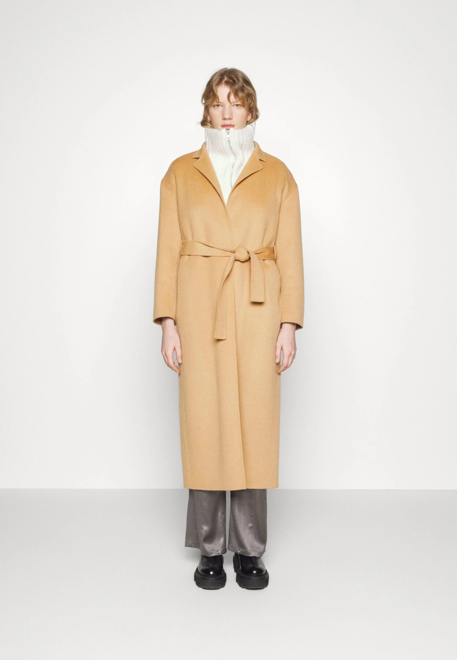 Filippa K Alexa Coat - Mantel - Light Camel 6 Filippa K Alexa Coat - Mantel - Light Camel - Afbeelding 4