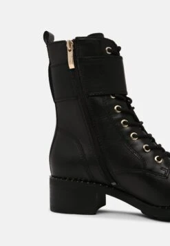 Tamaris Veterboots - Black/Gold 15 Tamaris Veterboots - Black/Gold -Dames Kledings Winkel a7cb1f5039c746eb98ef35deb46d80d0