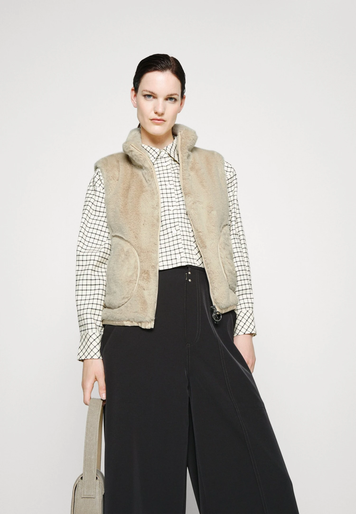 MARC CAIN Bodywarmer - Almond Milk 6 MARC CAIN Bodywarmer - Almond Milk - Afbeelding 4