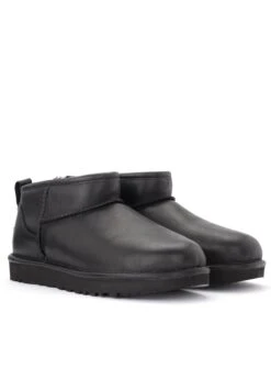 Ugg Korte Laarzen - Nero 9 Ugg Korte Laarzen - Nero -Dames Kledings Winkel b16dc4de34f24fd7a785e8327f6ee8b0