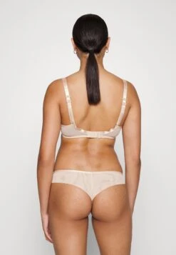 Chantelle Chic Essential Spacer - Beugel Bh - Golden Beige -Dames Kledings Winkel b69b835c3ebb4ab390cce84632151633