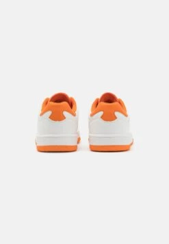 Sneakers Laag - White/Orange -Dames Kledings Winkel b768a6b6e70c4437b497c334a5073b87