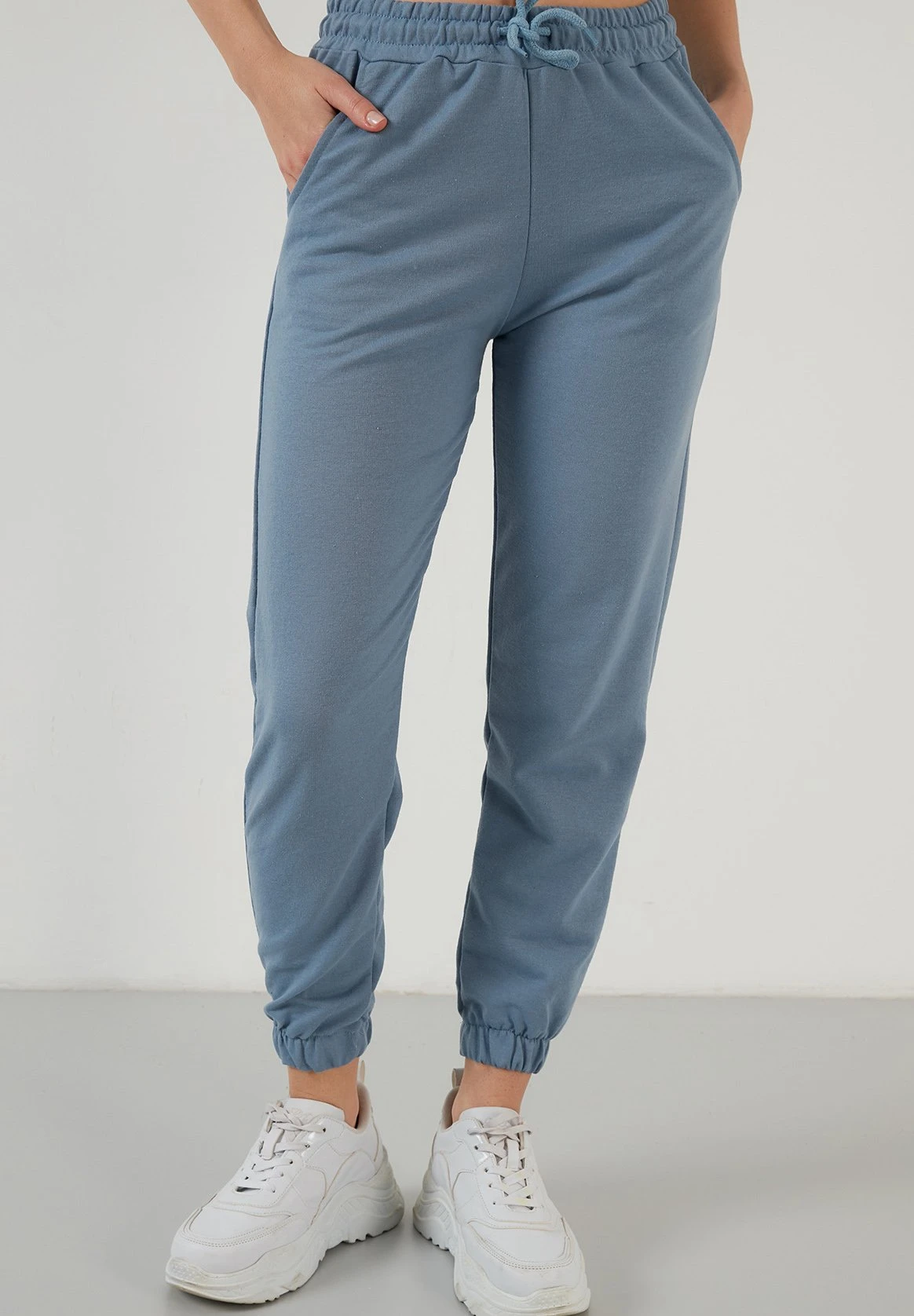 LELA Slim Fit - Trainingsbroek - Baby Blue 3 LELA Slim Fit - Trainingsbroek - Baby Blue