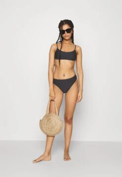 Seafolly Essentials Bralette - Bikinitop - Black -Dames Kledings Winkel be7339ecec9648728c191a3700ccfc7c