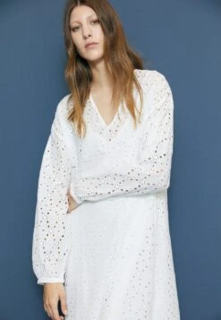 Minimum Pilma - Maxi-Jurk - White -Dames Kledings Winkel c0ea2dd2fcb44ab8a2d04bed46c3157c