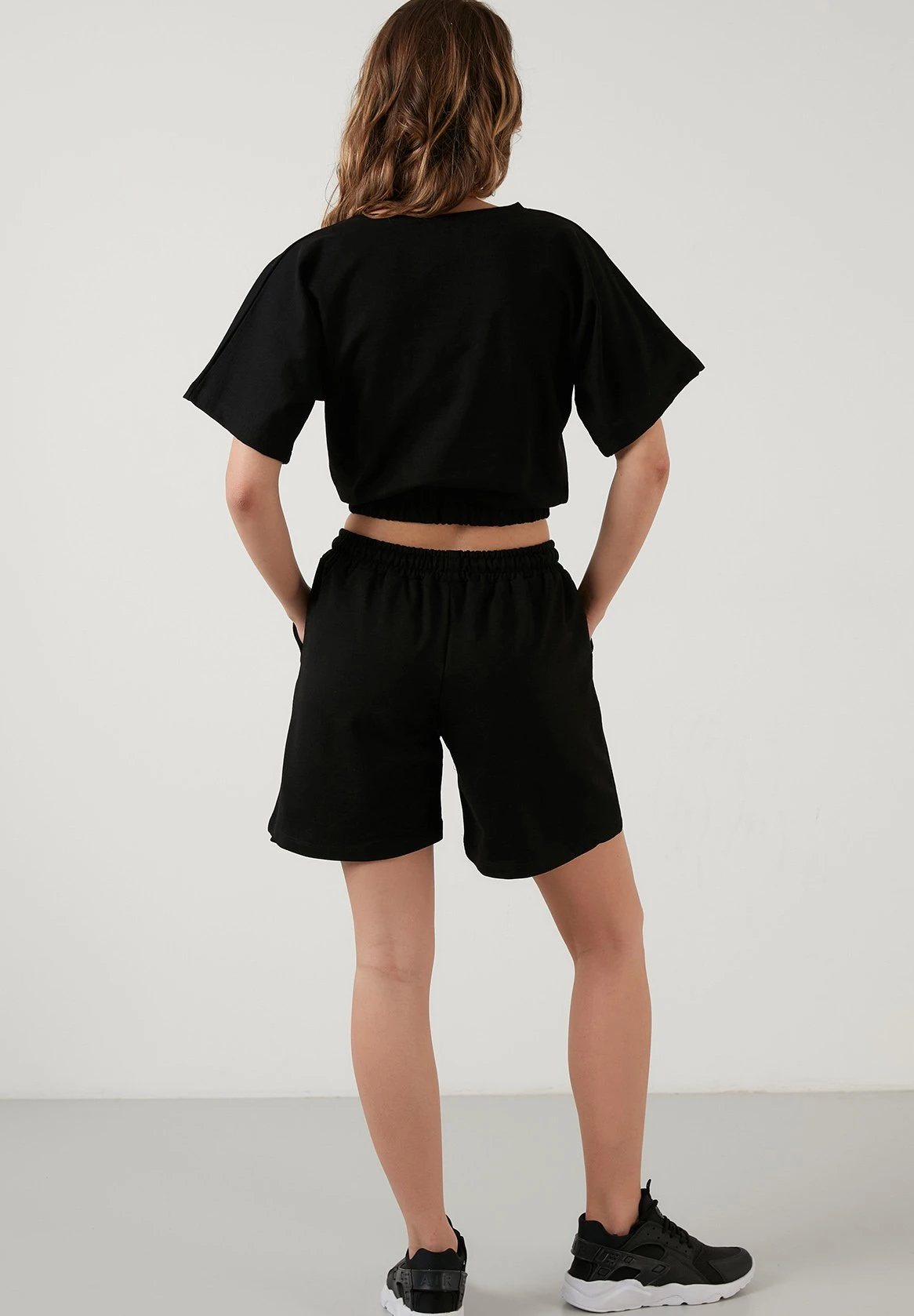 LELA Two Piece Set - Regular Fit - Shorts - Black 5 LELA Two Piece Set - Regular Fit - Shorts - Black - Afbeelding 3