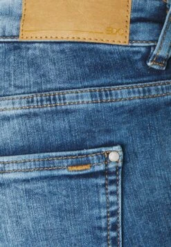 Edc By Esprit Capri - Jeansshort - Blue Denim -Dames Kledings Winkel d3a8f404df334f0f9c454e60c73e4579