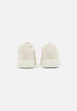 Sneakers Laag - Off-White 11 Sneakers Laag - Off-White -Dames Kledings Winkel d3b67d0bf0f5472984c10fecfec1cafd