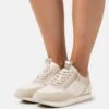 Tamaris Sneakers Laag - Cream -Dames Kledings Winkel d9261af540304e8da6c9f5610b02b230
