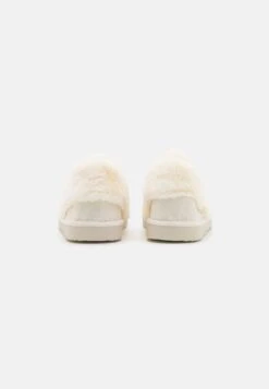 Pier One Pantoffels - White -Dames Kledings Winkel e95c473c042849e39cad888ba96babb2