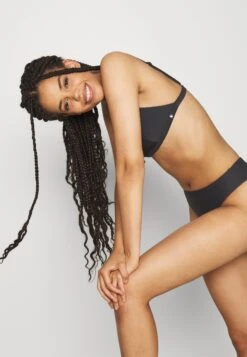 Seafolly Essentials Bralette - Bikinitop - Black -Dames Kledings Winkel e9de9238a8f34c13985953eeeda3b217