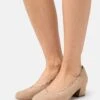 Gabor Comfort Klassieke Pumps - Sand 2 Gabor Comfort Klassieke Pumps - Sand -Dames Kledings Winkel eae40d1971384aaca53ff4373ea97710