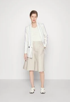 MAX & Co. Opus - Blazer - Light Blue/Green/Off White 8 MAX & Co. Opus - Blazer - Light Blue/Green/Off White -Dames Kledings Winkel ed23ee7eb9cf480d85553e1f5b99f849