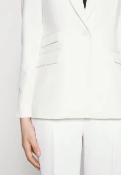 Bruuns Bazaar Rubysus Nora- Blazer - Snow White -Dames Kledings Winkel edf6ea3fbef34c0c826bc8390ab79200
