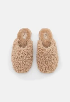 Ugg Maxi Curly Slide - Pantoffels - Sand 13 Ugg Maxi Curly Slide - Pantoffels - Sand -Dames Kledings Winkel f453644d60ea4dbbbff756127bea6510