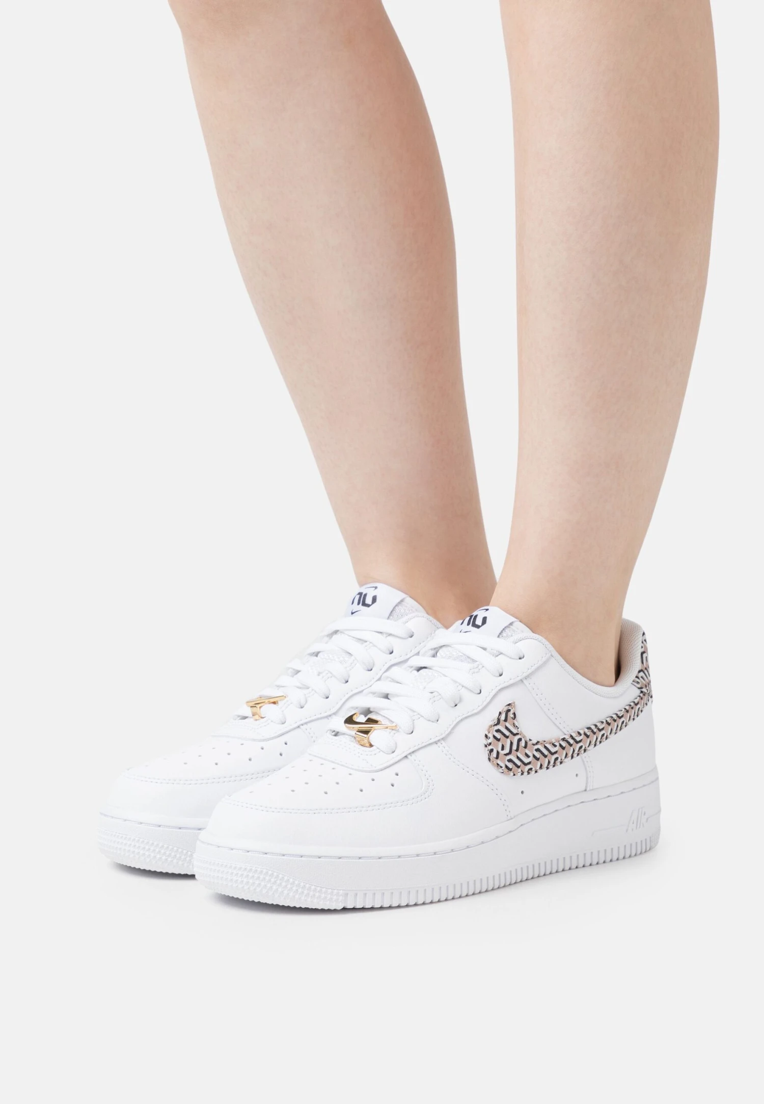 Nike Sportswear Womens Air Force 1 Lx 2 - Sneakers Laag - White/Hemp/Black 3 Nike Sportswear Womens Air Force 1 Lx 2 - Sneakers Laag - White/Hemp/Black